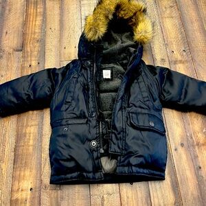 Kids GAP winter jacket, size 18-24 months with faux fur hood